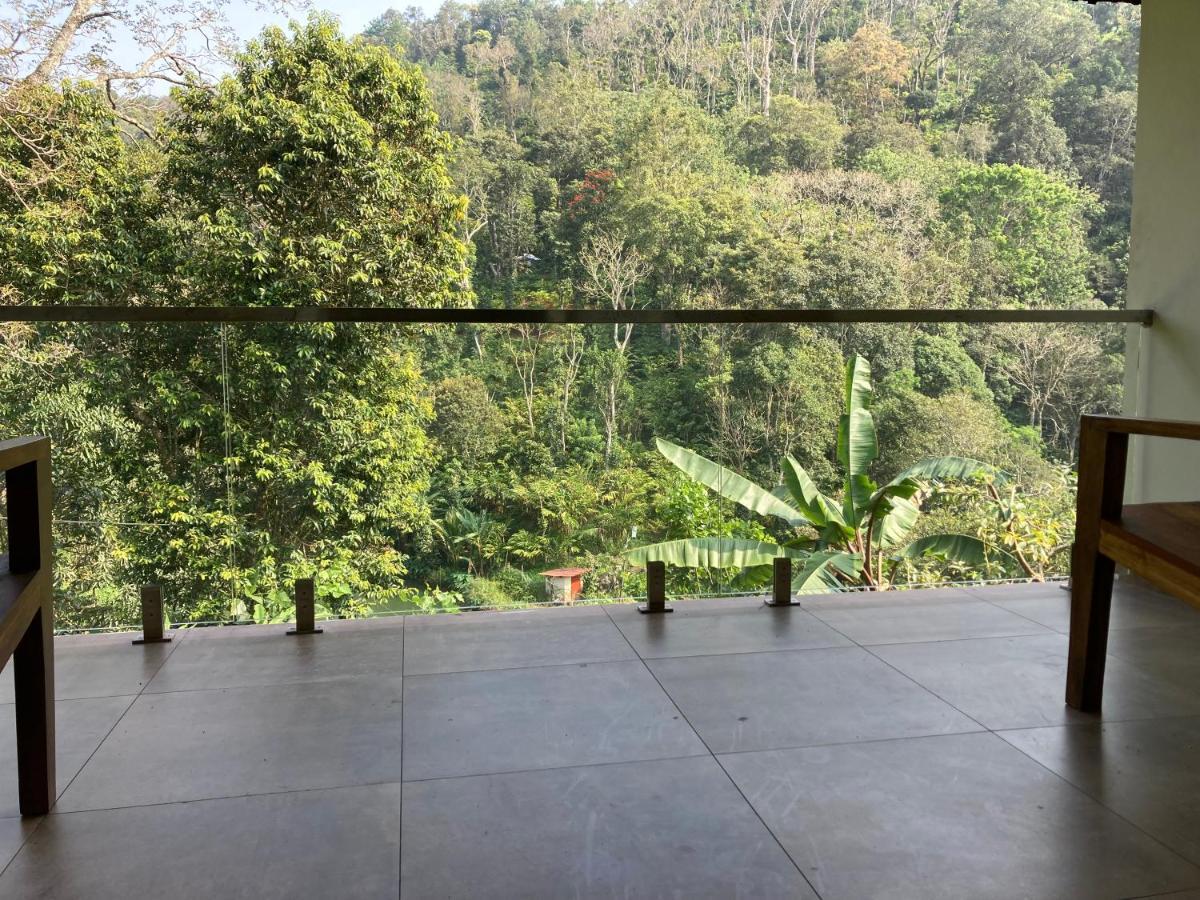 Spice Forest Plantation Homestay, Thekkady Vandiperiyar ภายนอก รูปภาพ